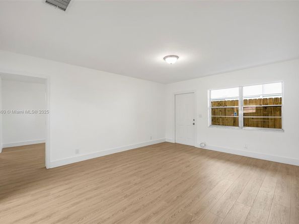 2033 Dewey St, Hollywood FL 33020