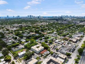 2033 Dewey St, Hollywood FL 33020