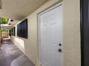 2033 Dewey St, Hollywood FL 33020