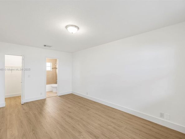 2033 Dewey St, Hollywood FL 33020