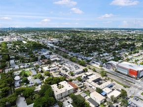 2033 Dewey St, Hollywood FL 33020