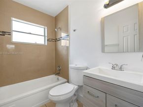 2033 Dewey St, Hollywood FL 33020