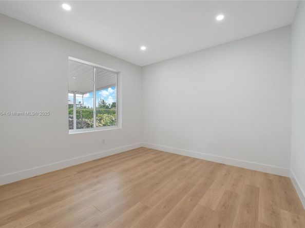 2811 SW 65th Ave, Miami FL 33155
