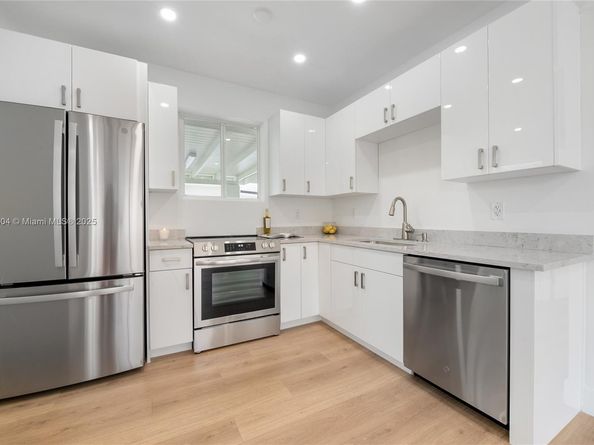 2811 SW 65th Ave, Miami FL 33155
