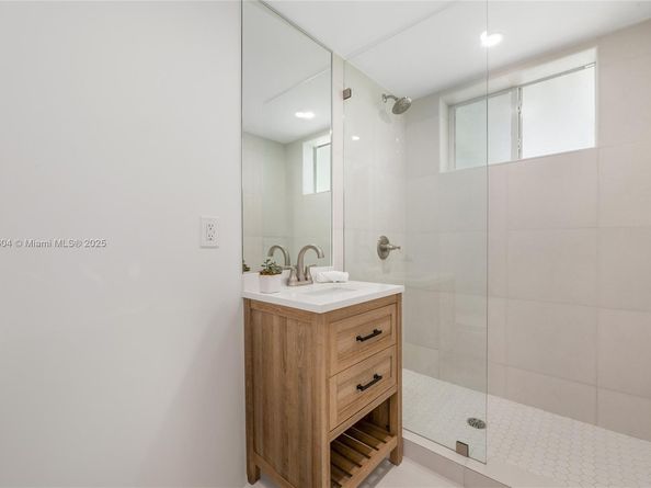 2811 SW 65th Ave, Miami FL 33155