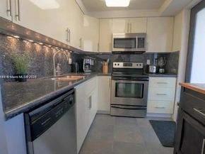 301 Golden Isles Dr 109, Hallandale Beach FL 33009