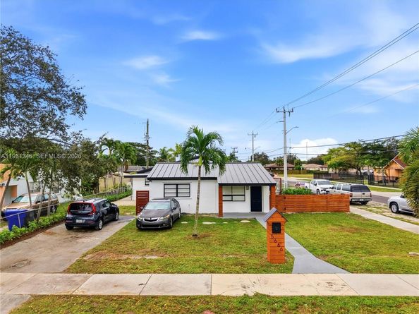 5666 Mayo St, Hollywood FL 33023