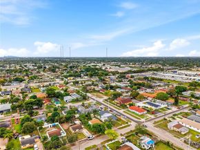 5666 Mayo St, Hollywood FL 33023