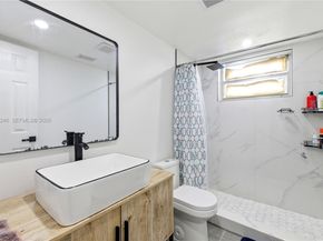 5666 Mayo St, Hollywood FL 33023