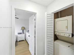 5666 Mayo St, Hollywood FL 33023