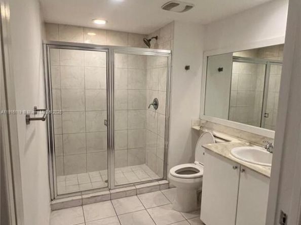 2775 NE 187th St 227, Aventura FL 33180