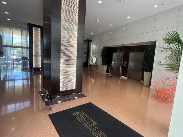 2775 NE 187th St 227, Aventura FL 33180