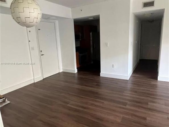 2775 NE 187th St 227, Aventura FL 33180