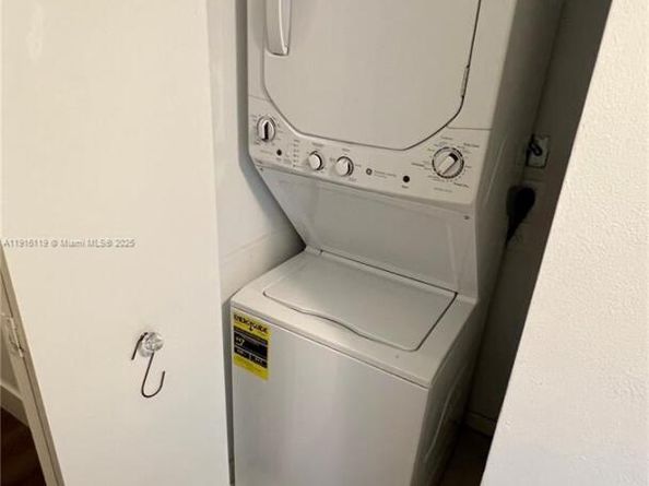 2775 NE 187th St 227, Aventura FL 33180