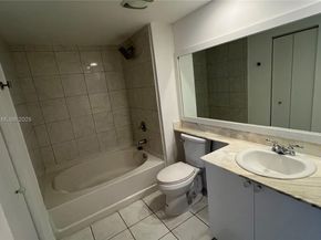 2775 NE 187th St 227, Aventura FL 33180