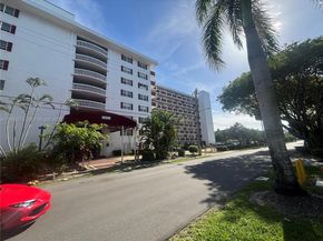 3660 NE 166th St 215, North Miami Beach FL 33160