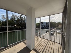 3660 NE 166th St 215, North Miami Beach FL 33160