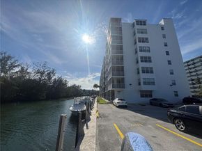 3660 NE 166th St 215, North Miami Beach FL 33160