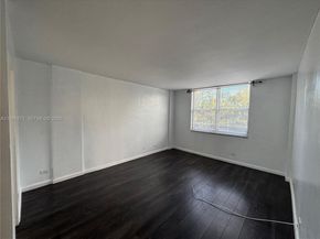 3660 NE 166th St 215, North Miami Beach FL 33160