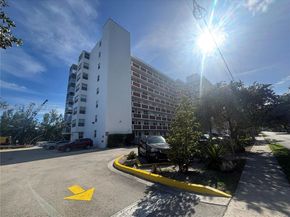 3660 NE 166th St 215, North Miami Beach FL 33160