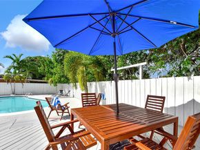 730 N 64th Ave, Hollywood FL 33024