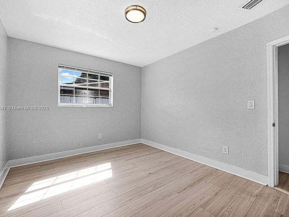 730 N 64th Ave, Hollywood FL 33024