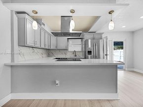 730 N 64th Ave, Hollywood FL 33024