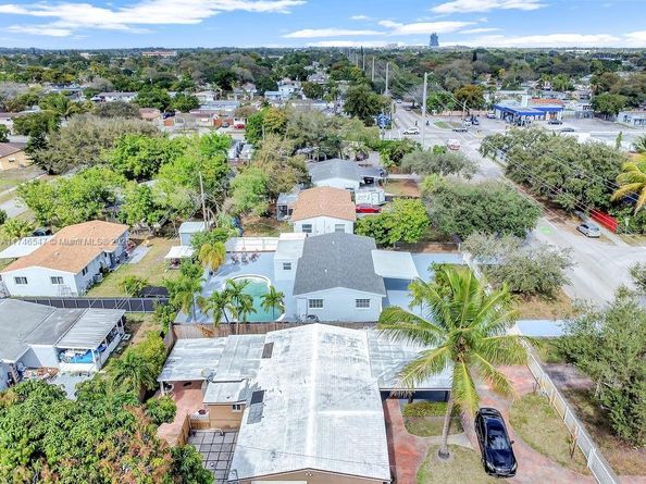 730 N 64th Ave, Hollywood FL 33024