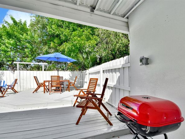 730 N 64th Ave, Hollywood FL 33024