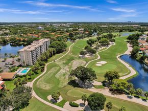 250 Jacaranda Dr 206, Plantation FL 33324