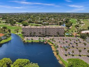 250 Jacaranda Dr 206, Plantation FL 33324