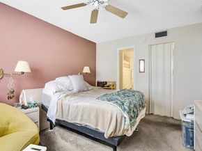 250 Jacaranda Dr 206, Plantation FL 33324