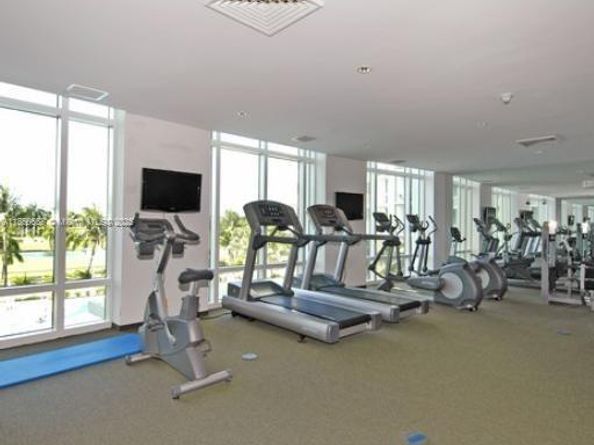 1755 E Hallandale Beach Blvd 1005E, Hallandale Beach FL 33009