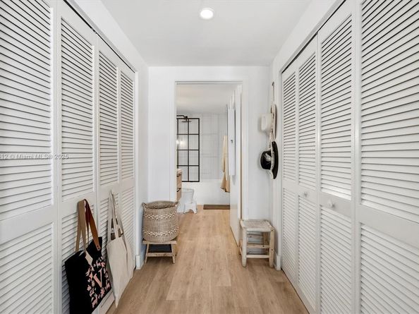 701 Brickell Key Blvd 1106, Miami FL 33131