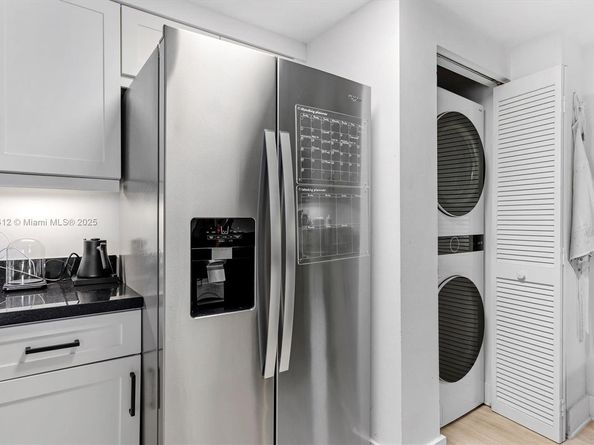 701 Brickell Key Blvd 1106, Miami FL 33131