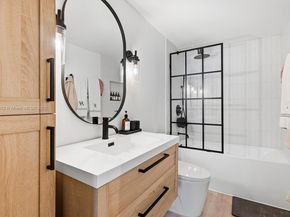 701 Brickell Key Blvd 1106, Miami FL 33131