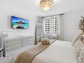 701 Brickell Key Blvd 1106, Miami FL 33131