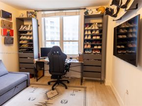 701 Brickell Key Blvd 1106, Miami FL 33131
