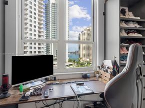 701 Brickell Key Blvd 1106, Miami FL 33131