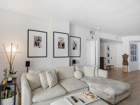 701 Brickell Key Blvd 1106, Miami FL 33131