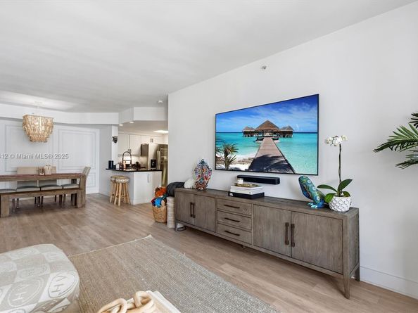 701 Brickell Key Blvd 1106, Miami FL 33131