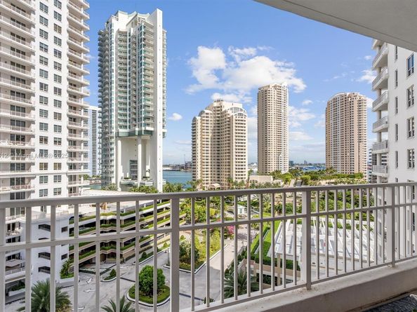 701 Brickell Key Blvd 1106, Miami FL 33131