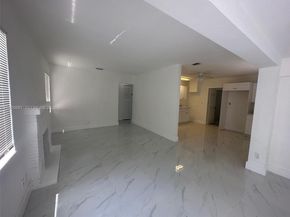 215 SW 21st Way, Fort Lauderdale FL 33312