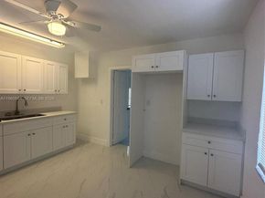 215 SW 21st Way, Fort Lauderdale FL 33312