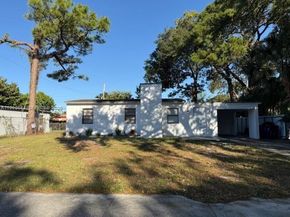 215 SW 21st Way, Fort Lauderdale FL 33312