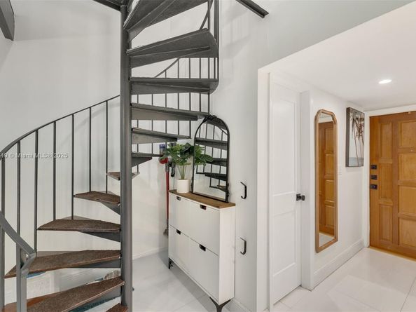 3214 W Trade Ave III5, Miami FL 33133