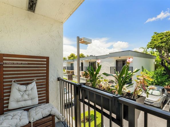 3214 W Trade Ave III5, Miami FL 33133