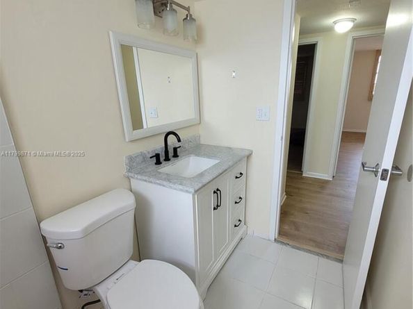 14140 SW 84th St 301H, Miami FL 33183