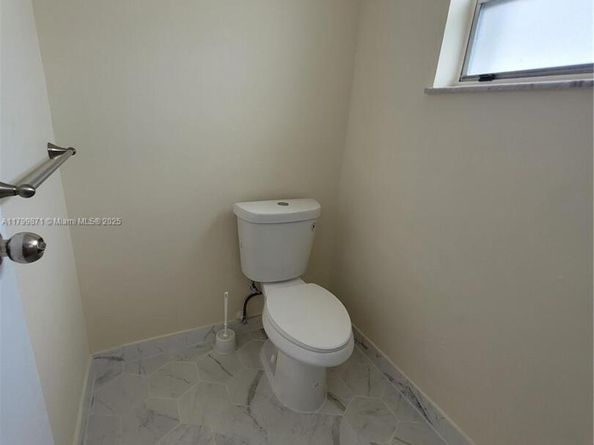 14140 SW 84th St 301H, Miami FL 33183