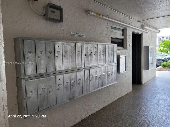 14140 SW 84th St 301H, Miami FL 33183